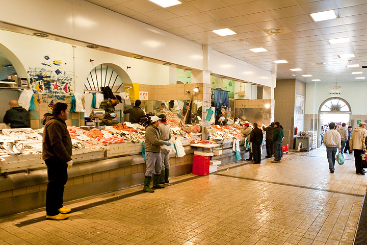 mercato porta palazzo market balon corso regina pesce fish