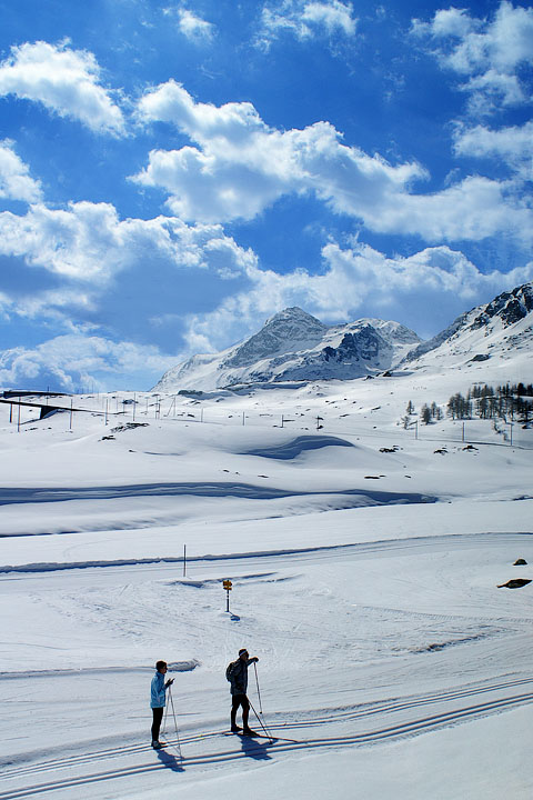 passo del bernina express svizzera neve snow mountain montagne sci alpinisti ski