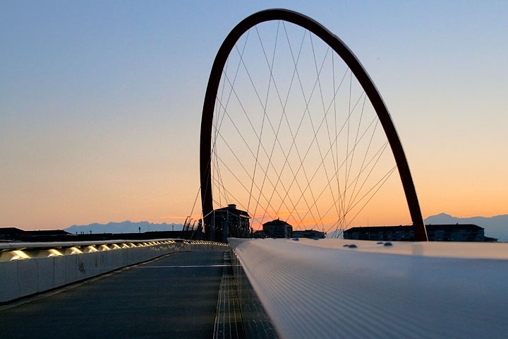 arco olimpico torino turin olympic arch 2006 lingotto hdr sunset tramonto passerella
