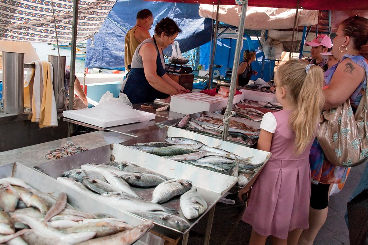Marsaxlokk Fish market malta sea mare vacanze holiday island isola
