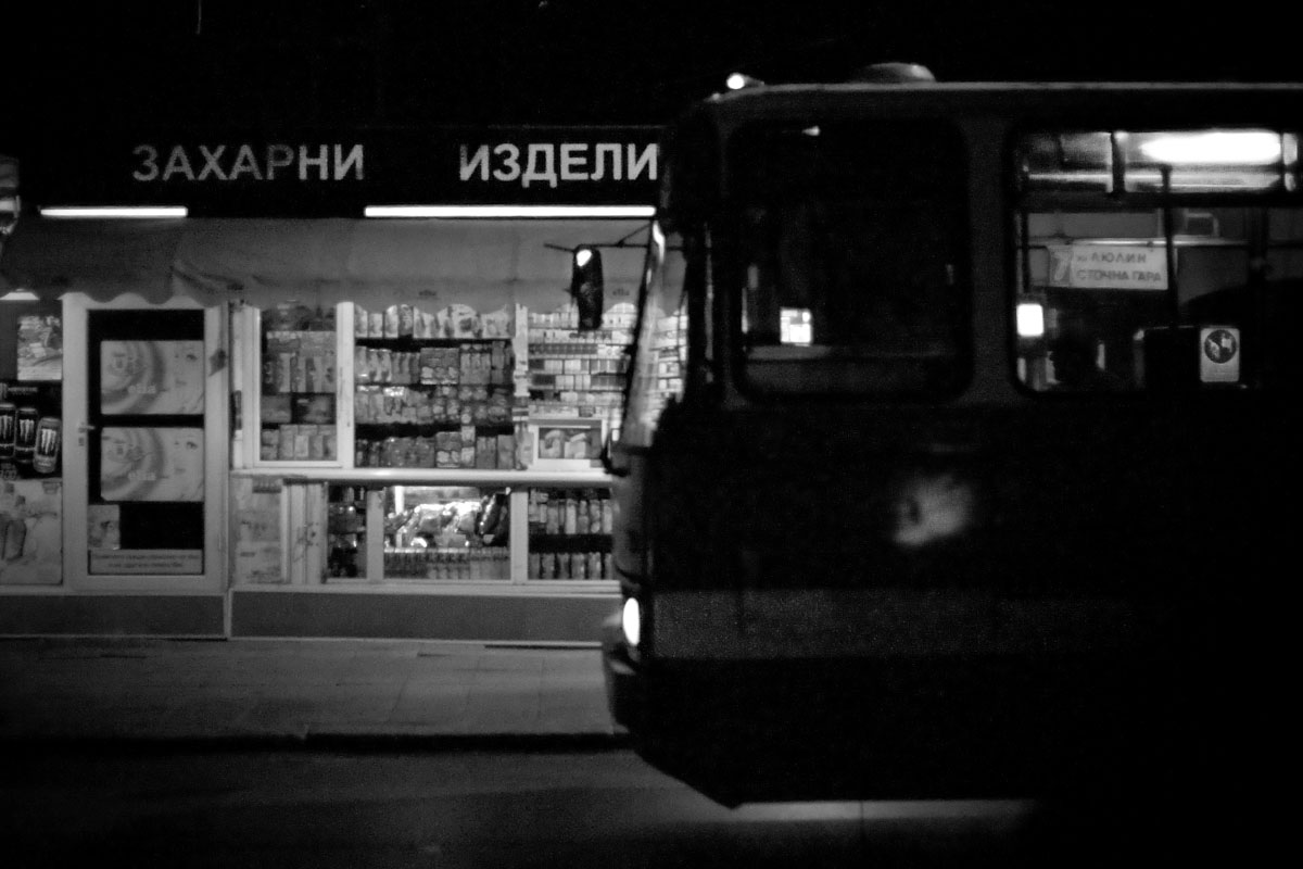 shop pullman bus София sofia bulgaria Canon 50mm f/1.8 5d ff