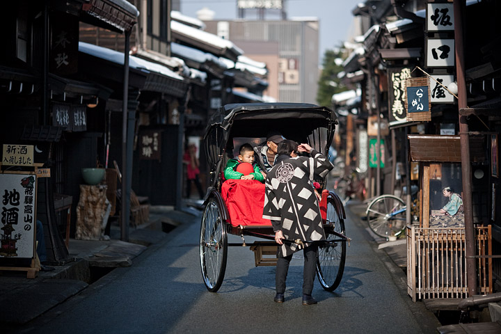 takayama furui machi nami antiche dimmer private historic street strada antica portantina sedan chair
