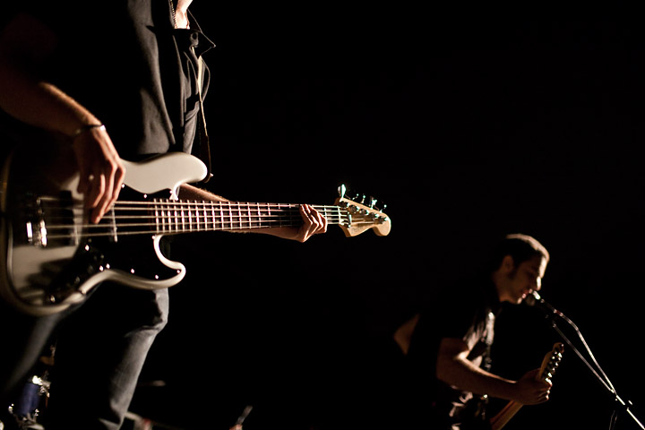 Matteo Bellassai matte chitarra voce federico debandi freim fraim debbands Retròvia retrovia Multiculty 2009 beinasco Torino scena emergente rock indie alternative