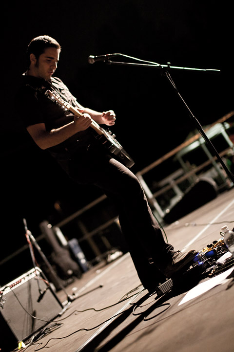 Matteo Bellassai matte chitarra voce Retròvia retrovia Multiculty 2009 beinasco Torino scena emergente rock indie alternative Canon 5d Sigma 50 1.4