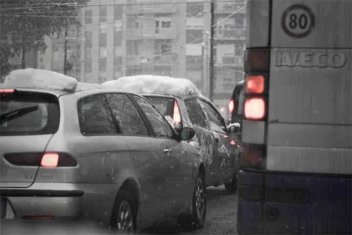 neve nevicata torino turin snow traffico traffic car pullman gtt atm auto macchine