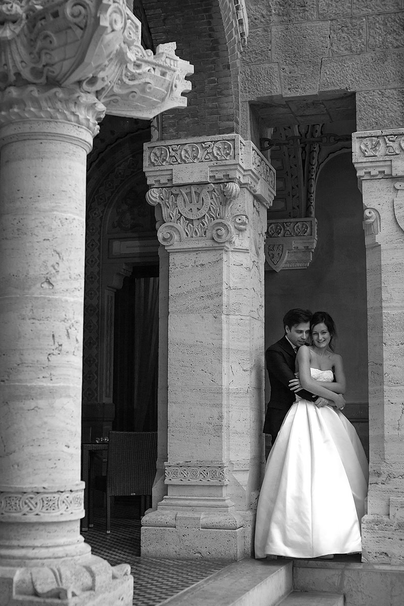 architettura colonne arte ambiente elegante foto matrimonio sposi torino artistiche belle canon 5d ff fullframe sigma 50mm 50 1.4 f/1.4 sposa sposo wedding photos chiesa