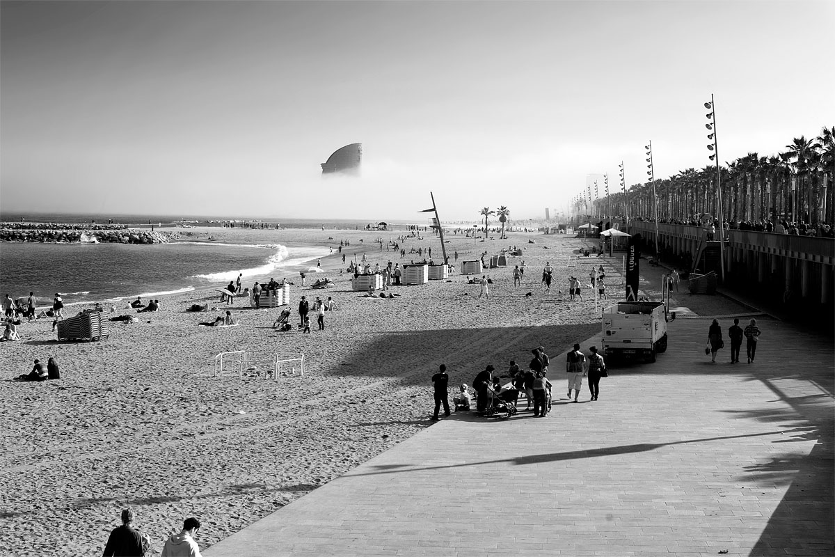 barceloneta beach spiaggia barcelona barcellona BN BW