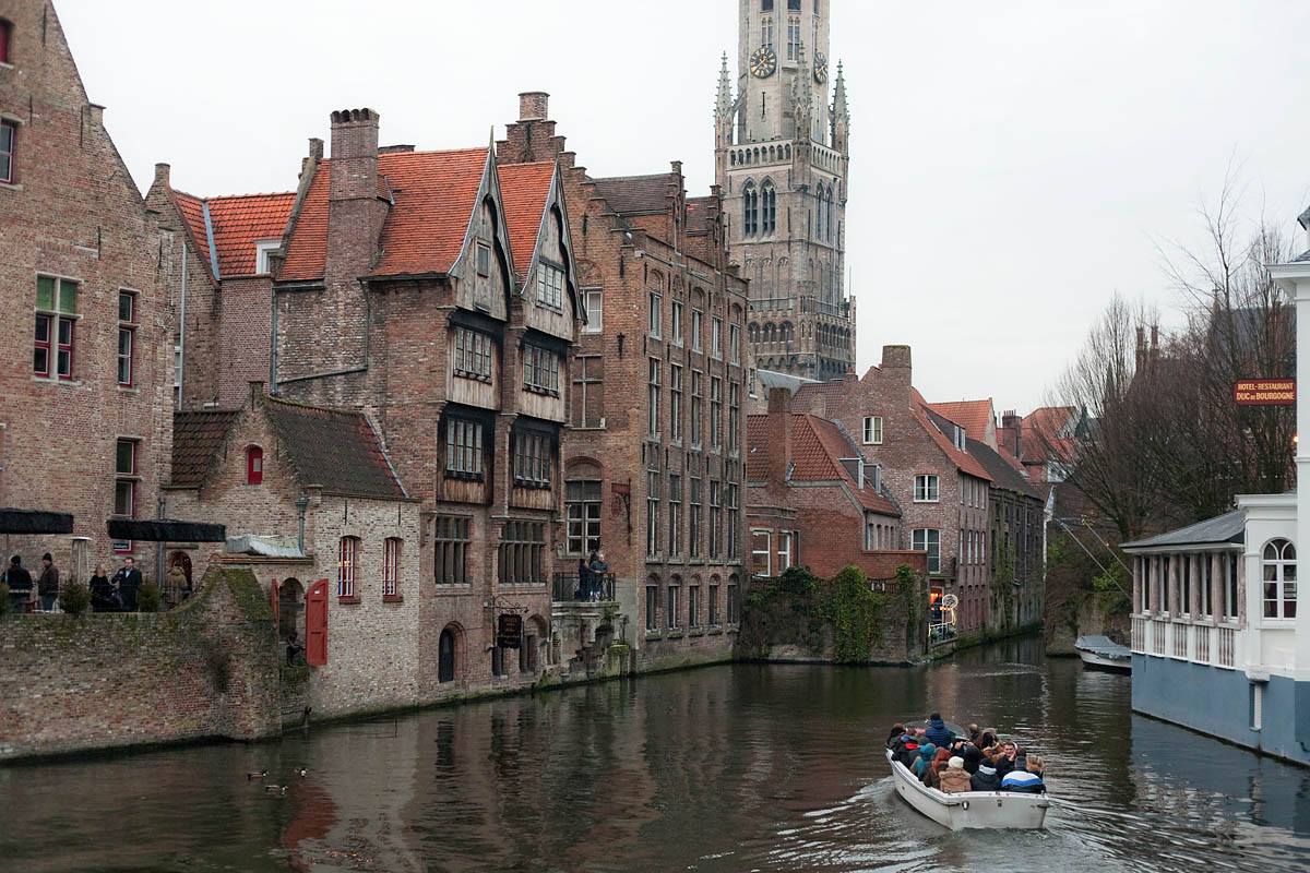 boat barca Dijver waterloop canale canal bruges brugge belgio belgium Canon 50mm f/1.8 5d ff
