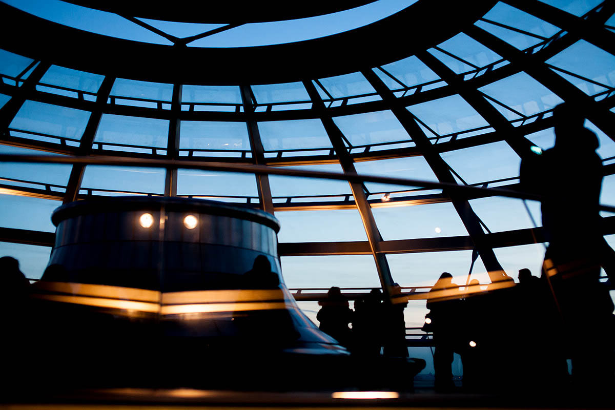 Reichstagsgebäude Reichstag dome cupola del parlamento berlin berlino germany canon 5d sigma 50mm f/1.4 1.4