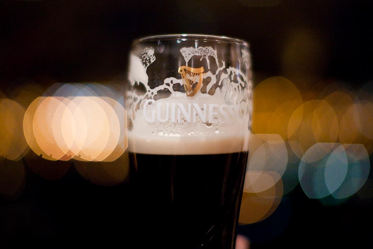 drinking sky bar guinness black beer st. james gate brewery dublin dublino canon 5d 50mm f/1.2L 1.2 USM