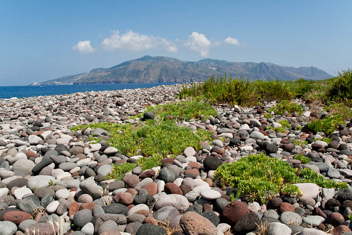 lingua spiaggia sassi pietre lipari da from salina isole eolie sicilia mediterraneo mare