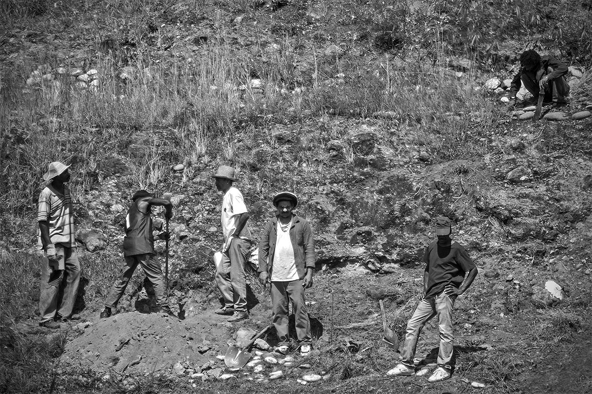 workers Guadeloupe guadalupa french caribbean antille francesi basse terre canon 400d sigma 18-200