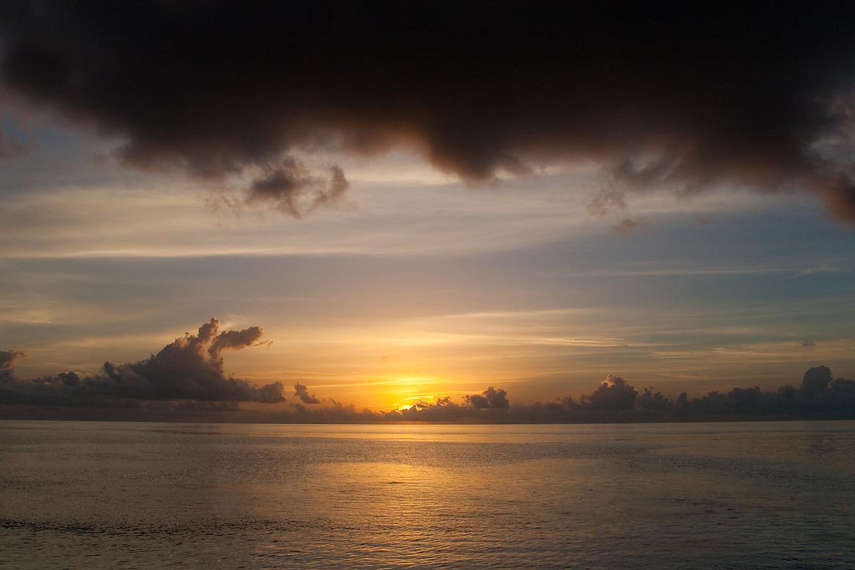 maldive maldives atollo felidhoo vaavu atoll tramonto Keyodhoo
