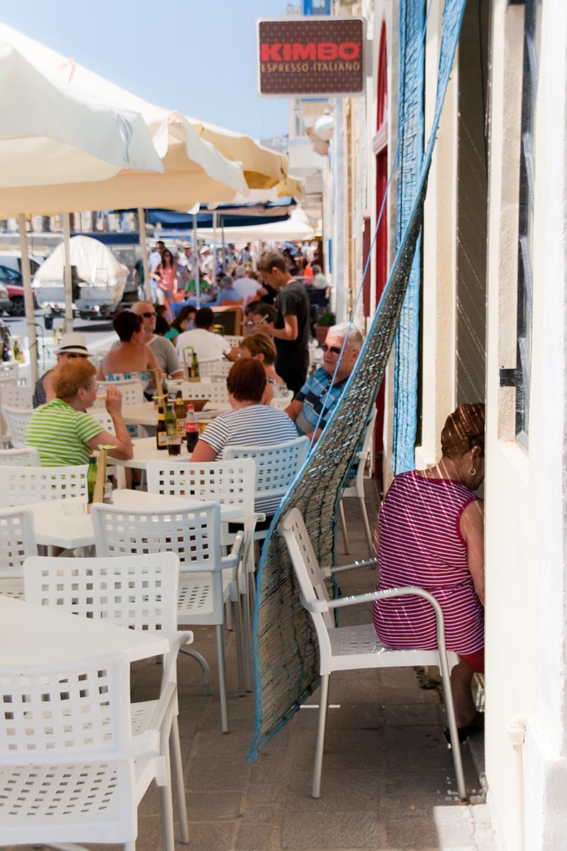 Marsaxlokk bar chairs walk relax coffee caffè malta sea mare vacanze holiday island isola