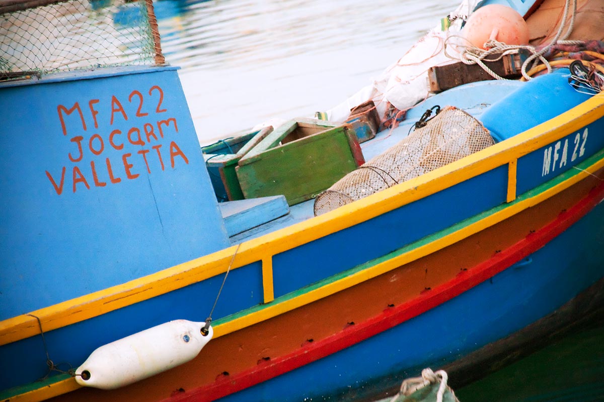 boat valletta carca blu blue Marsaxlokk malta sea mare vacanze holiday island isola