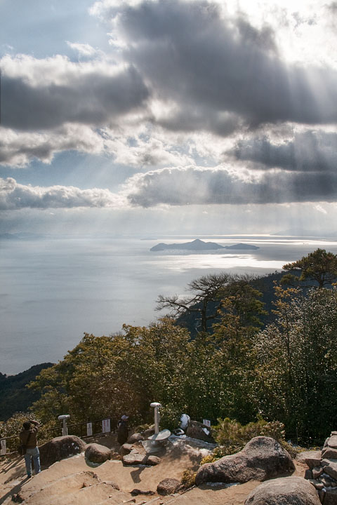 miyajima hdr mountain funivia cloudy sigma 18-200
