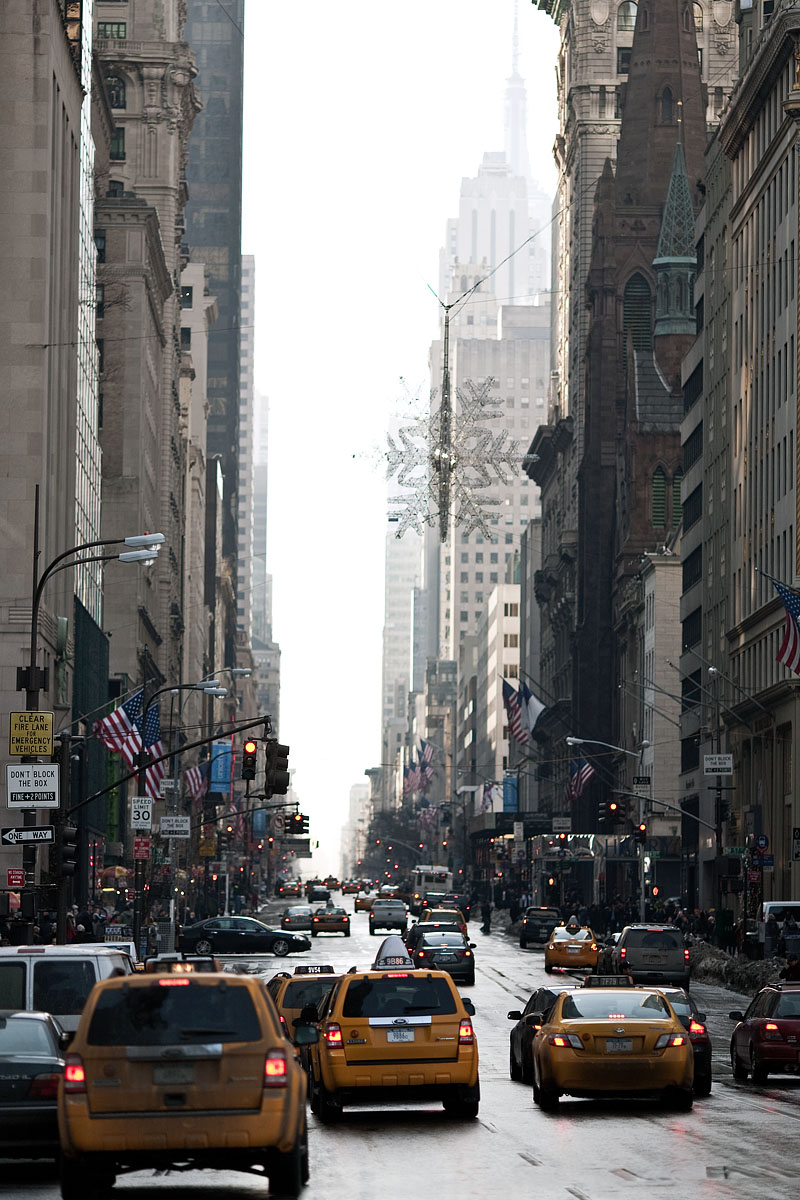 street avenue manhattan taxi traffic jam new york city nyc u.s.a. america Canon 135mm f/2 5d ff
