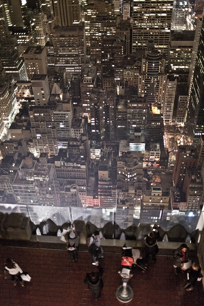 sguardo in giù top of the rock skycraper grattacielo terrazza new york city nyc u.s.a. america Canon 35mm f/1.4 5d ff