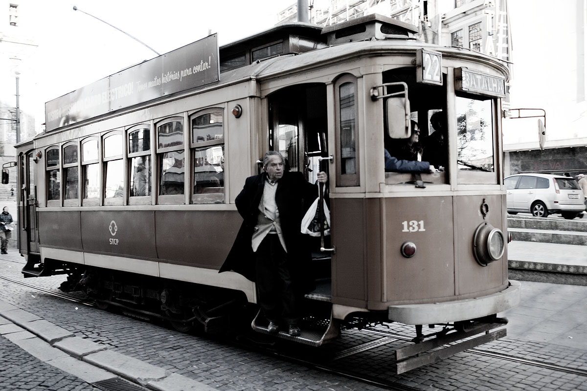 tram metro bus trasporto oporto porto portogallo Canon 35mm f/1.4 5d ff