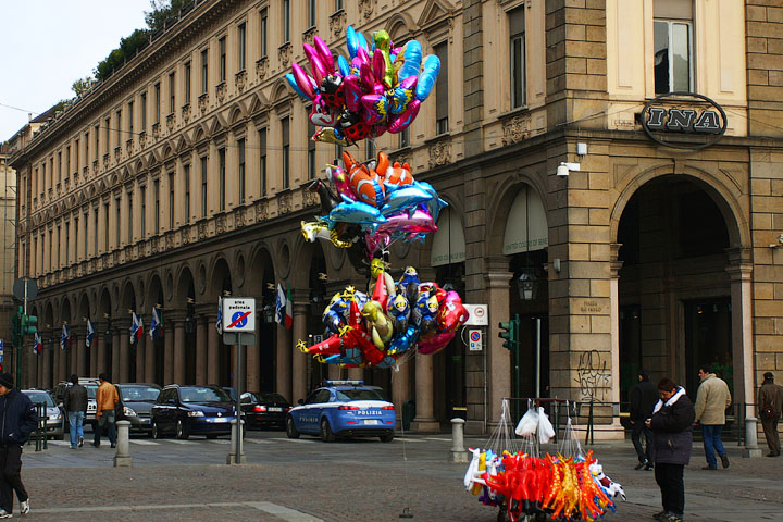 piazza san carlo square torino turin immagini palloncini elio