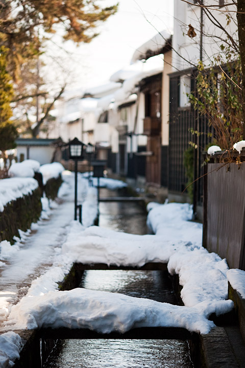 hida furukawa snow neve seto river small canal canon 135 bokeh carpe