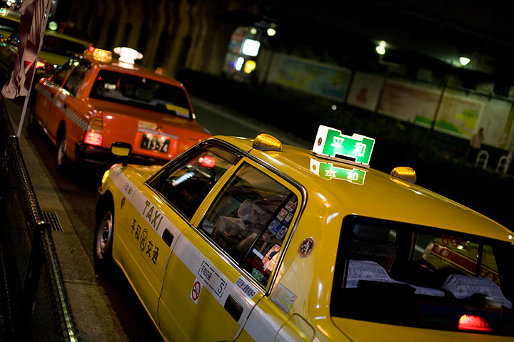 giappone japan tokyo taxi giapponese giallo yellow sigma 50 f/1.4