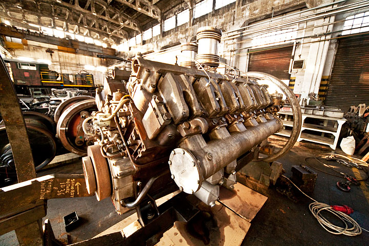 motore d 245 d245 capannone piccoli e medi interventi Piazzale treni locomotive Trazione Diesel FS via chisola Torino