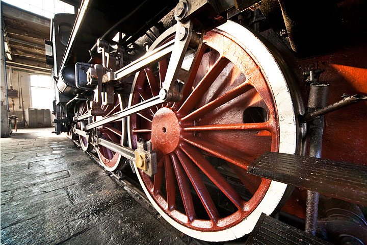 capannone Piazzale treni locomotive Trazione Diesel FS via chisola Torino locomotiva a vapore cho cho train